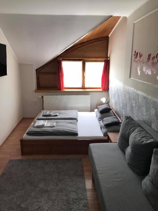Hunyadi Panzio-Apartman Makó Dış mekan fotoğraf