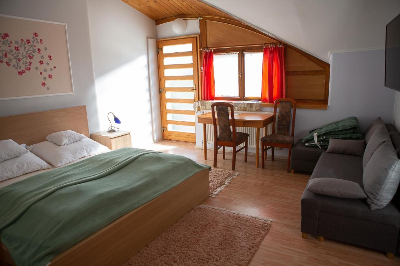 Hunyadi Panzio-Apartman Makó Dış mekan fotoğraf
